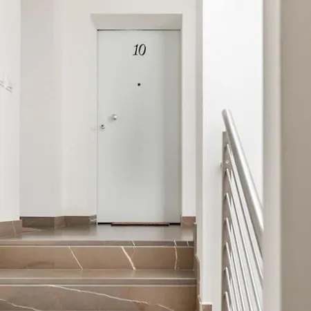 Casa Mev E Un Attico In Centro A Fiume Veneto